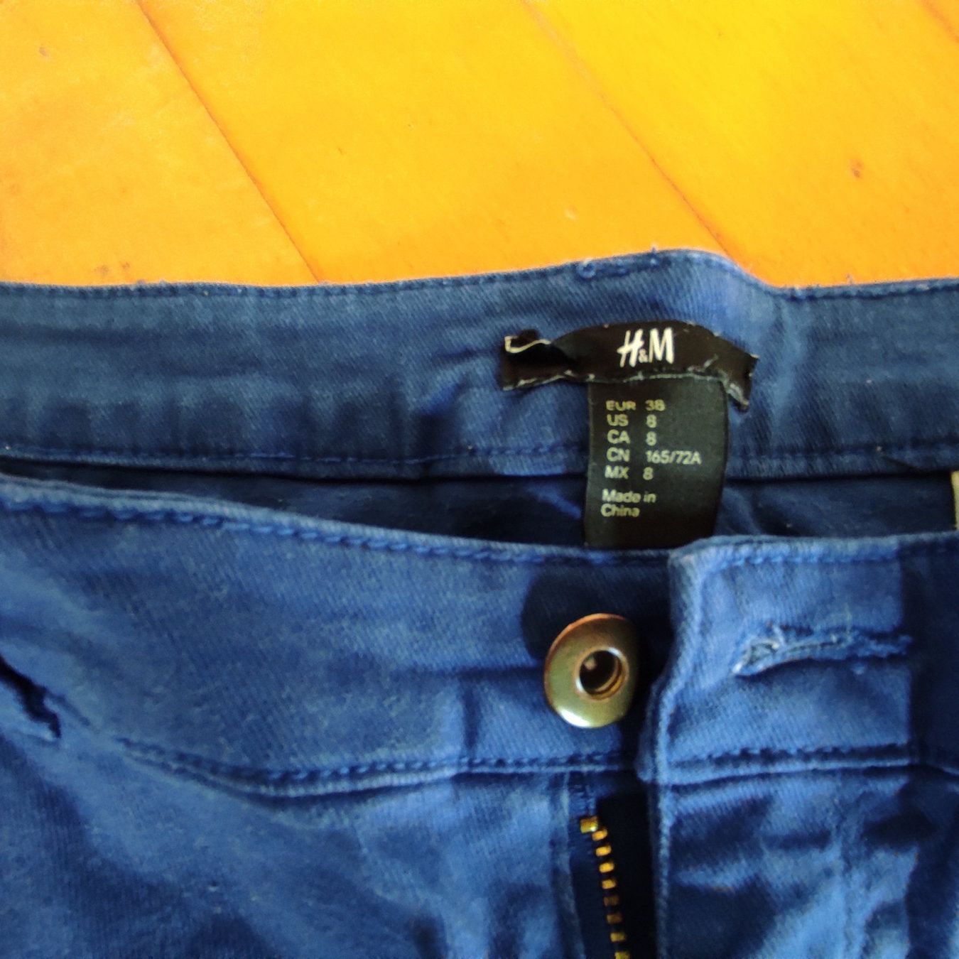 H&M Pantaloni: Kurze Hose – Usato da Effretikon venduto da MarthaK. 2