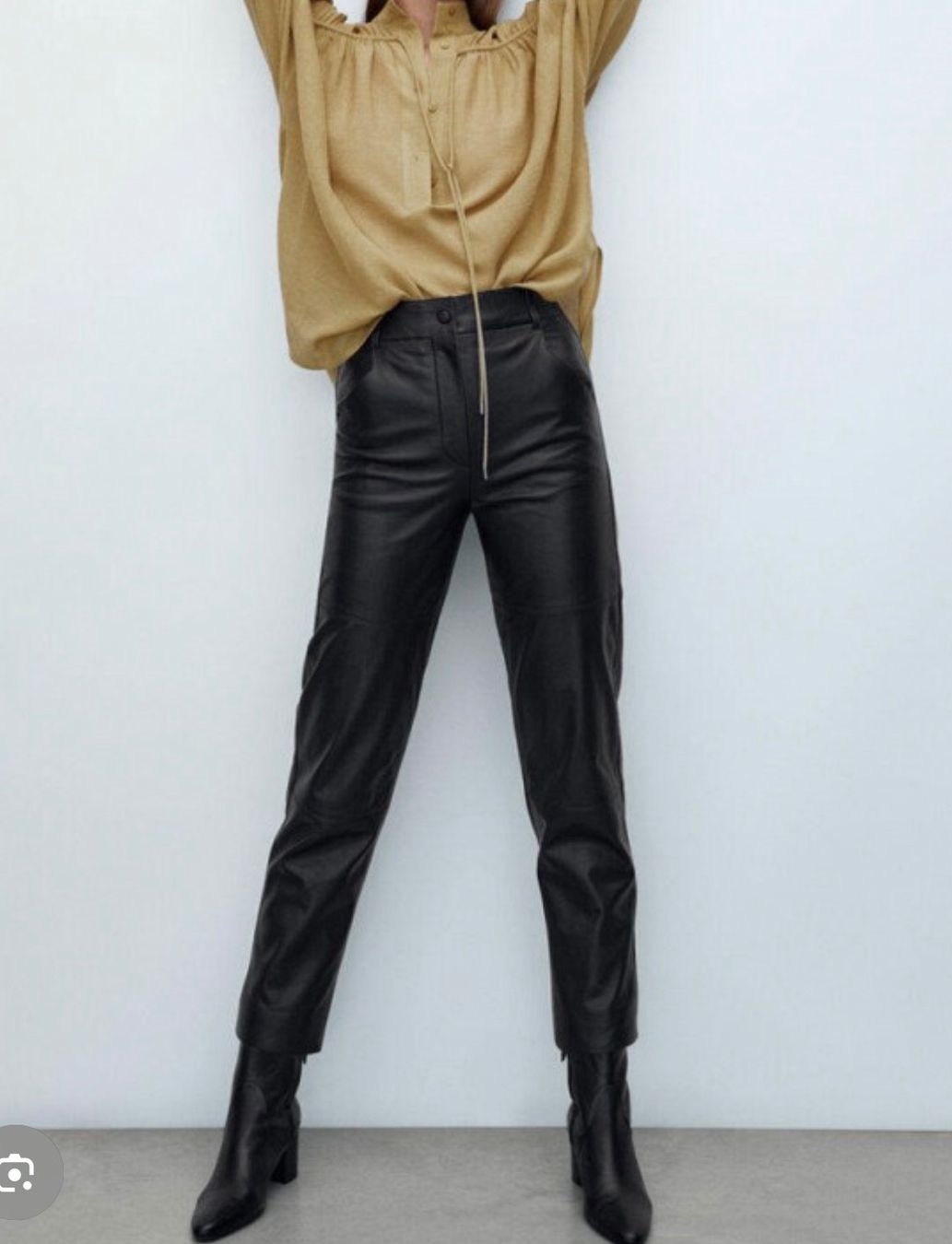 Massimo Dutti Pantaloni: Massimo Dutti Hose im Lederlook, Grösse S – Usato da Fällanden venduto da ekaterinatheissl