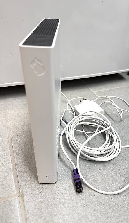 Modem & Router: Swisscom Internet Box 3 – Usato da Gwatt (Thun) venduto da Bennae