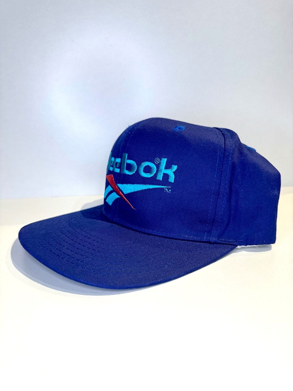 Reebok Copricapi, berretti & cappellini: VINTAGE 90s REEBOK "BIG LOGO" SNAPBACK CAP HAT – Nuovo (secondo la descrizione) da Cortaillod venduto da Stay_Alive_vtg_CAP 2