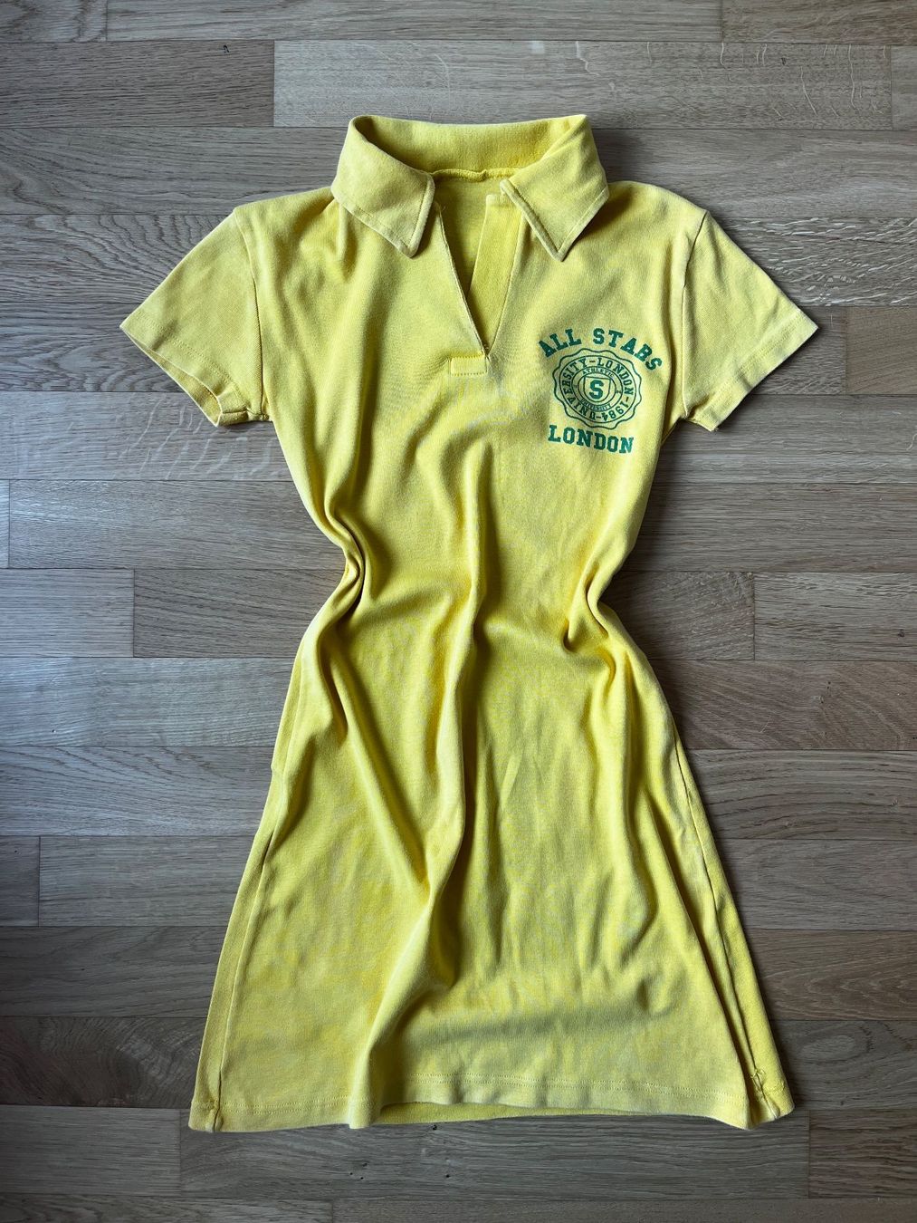 Converse Vestiti: Robe polo jaune – Usato da La Tour-de-Trême venduto da lol_85kj