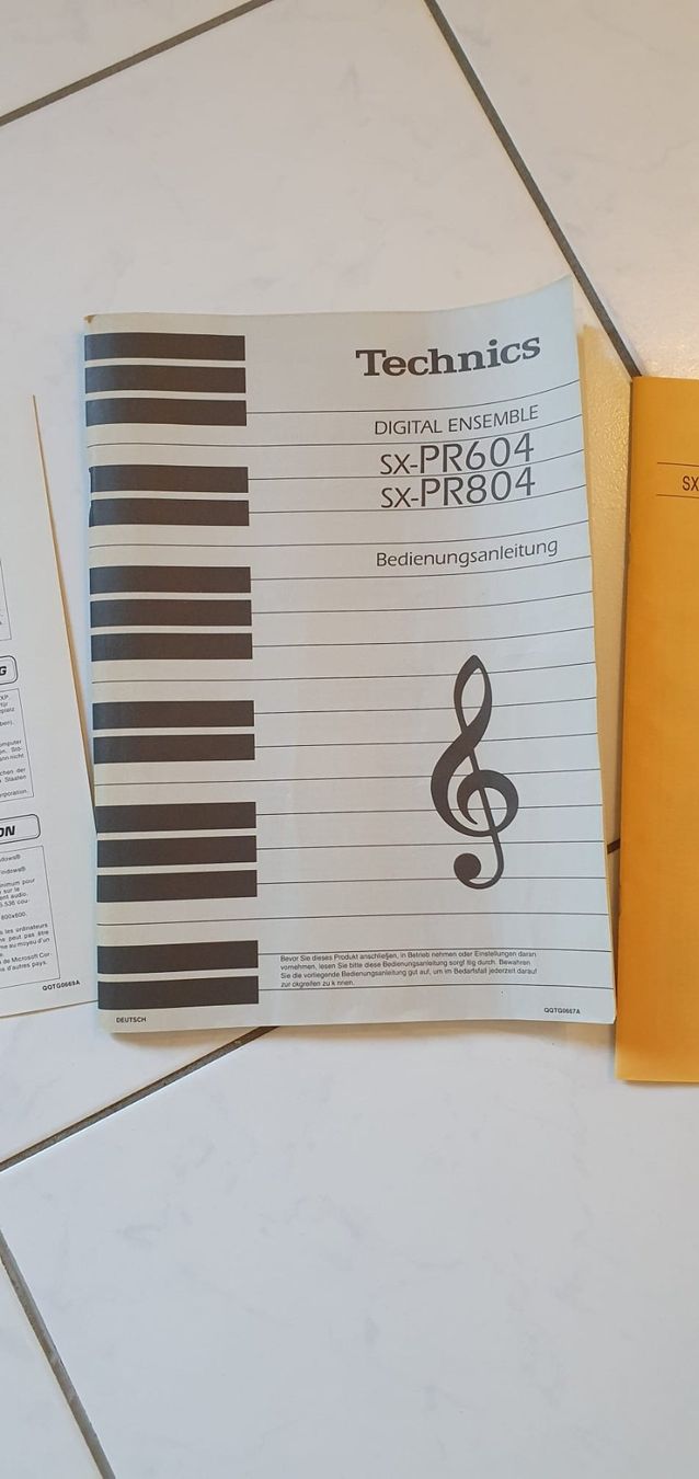 Technics Musikinstrumente: Klavier / E-Piano/ Technics SX-PR604 mit Stuhl und Mikrofon – Gebraucht aus Ottenbach von  2
