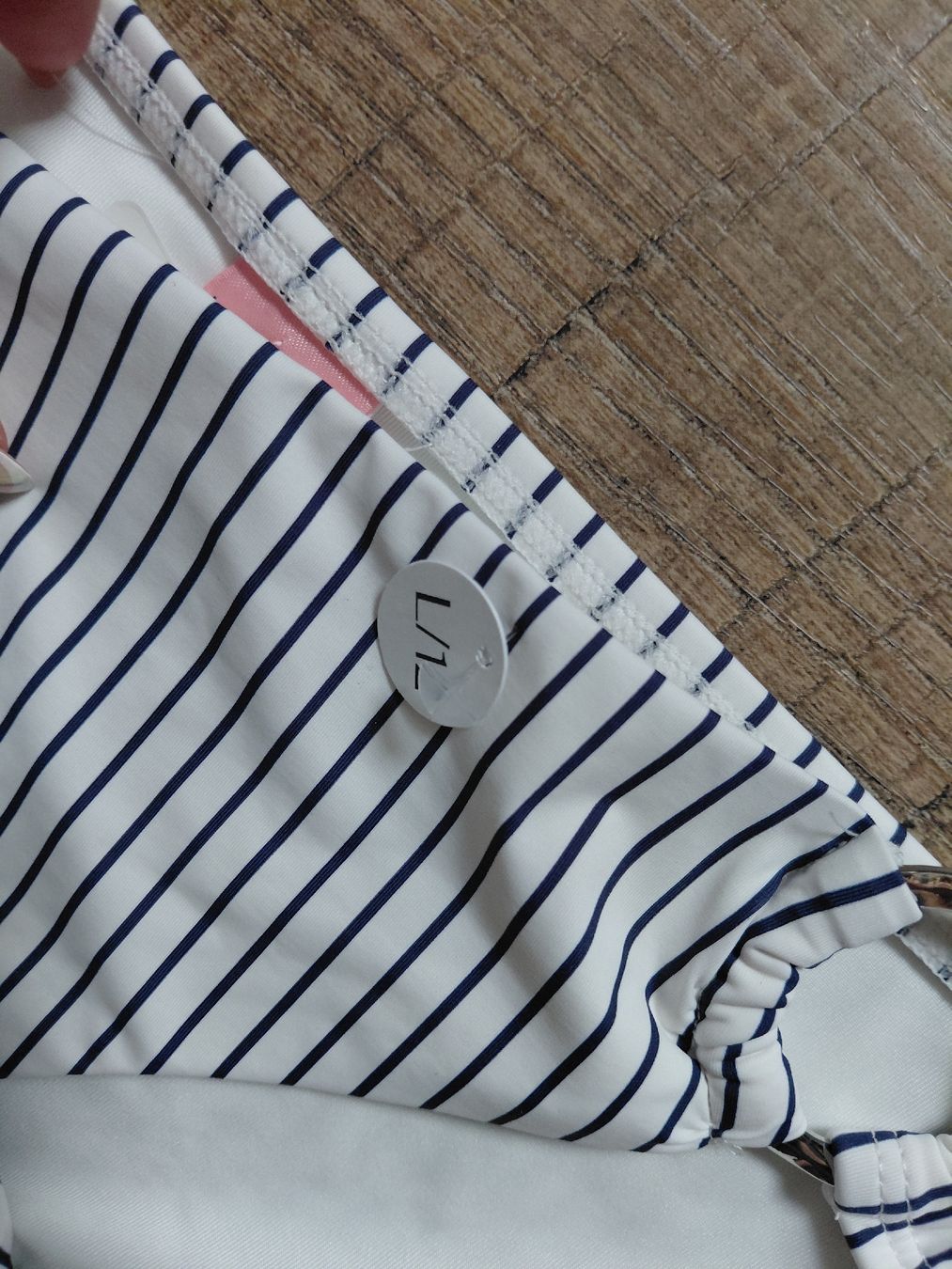 Hunkemöller Maillots de bain & Bikinis: Bikini gestreift Marke hunkemöller – Neuf avec emballage d'origine à Balsthal par Leila_Luna 5