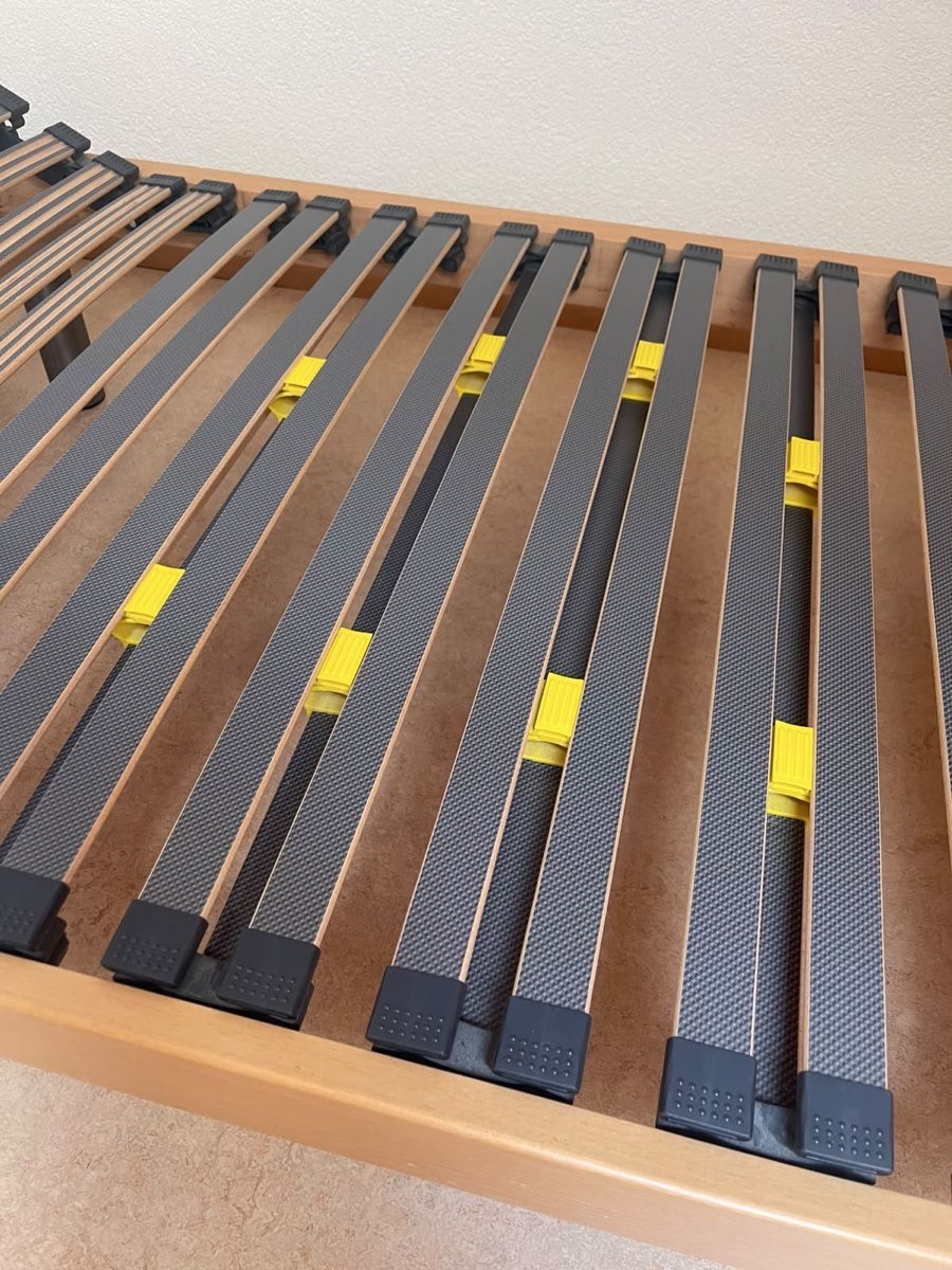 Lits: Bett 90x200 – D'occasion à Düdingen par hanan01 2