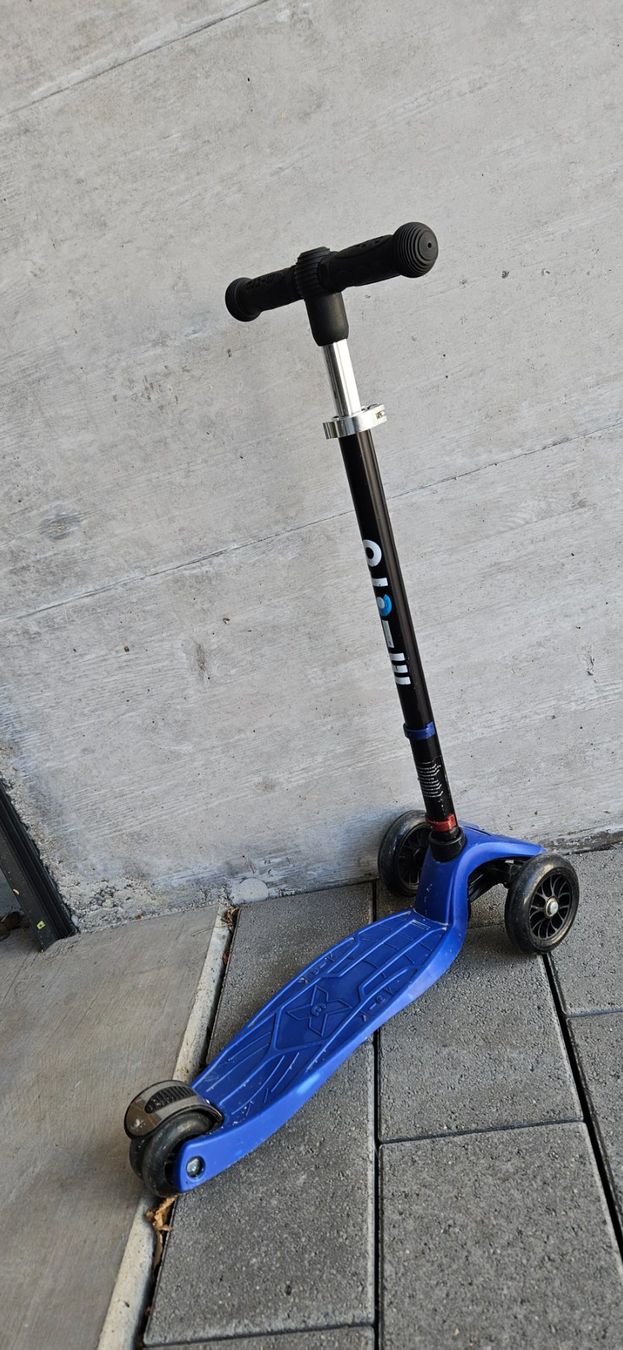 Micro Kickboard: Micro Mini 3-Rad Roller, Top Zustand, ideales Geschenk! – Gebraucht aus Wil SG von dave-br 2