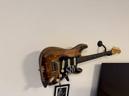 Interessante! Chitarra cinese