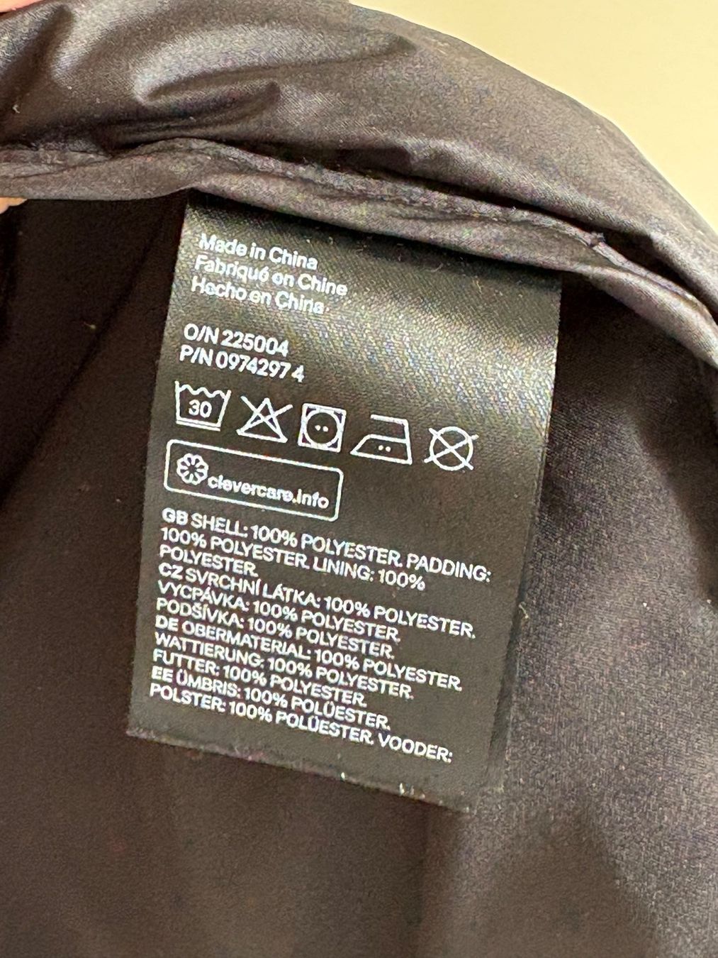 H&M Gilet & Giacche: schwarzes Gilet – Nuovo (secondo la descrizione) da Zürich venduto da bbbggg 6