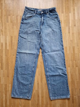 ONLY Jeans ONLELLA Gr. M/32 – moderner weiter Schnitt