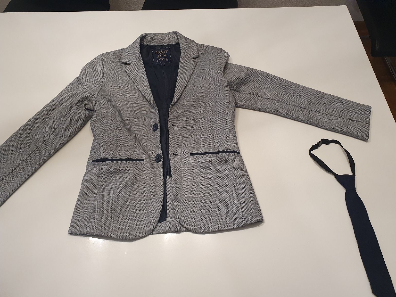 Costumi: Kinder Blazer Anzugjacke mit Krawatte grösse 134 – Usato da Rothenburg venduto da phi_t656 1