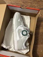 Nike Dunk Low Grau Grösse 44 neu