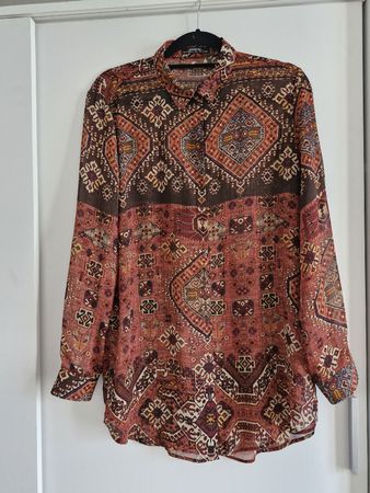 Bershka Hemd mit Muster braun und rot Grösse L 