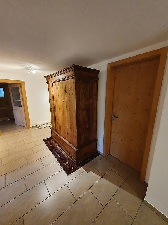 Schränke: Sehr schöner antiker Schrank – Gebraucht aus Waltensburg/Vuorz von Buddhas 3