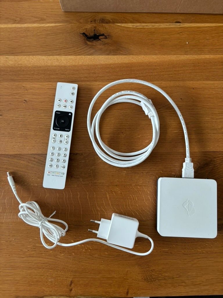Swisscom Lecteur multimedia & Streamer: TV box Swisscom – D'occasion à Fully par def_d5vj