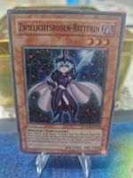 Yu-Gi-Oh Karte Zwielichtsrosen-Ritterin CRMS-DE011