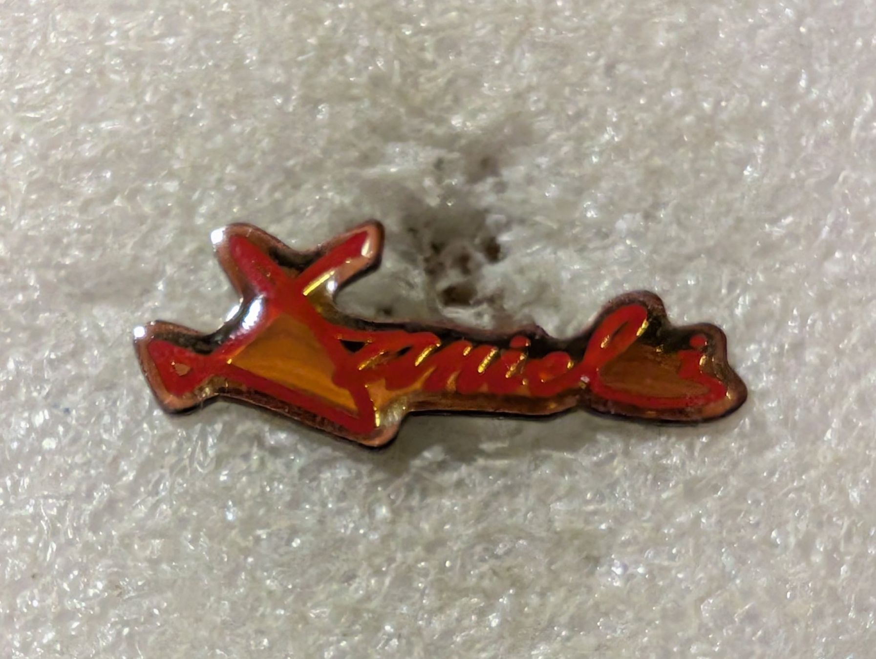 Plaketten & Abzeichen: Ansteckpin 176: Daniel's – Gebraucht aus Oppligen von Pin-Fall-Shop