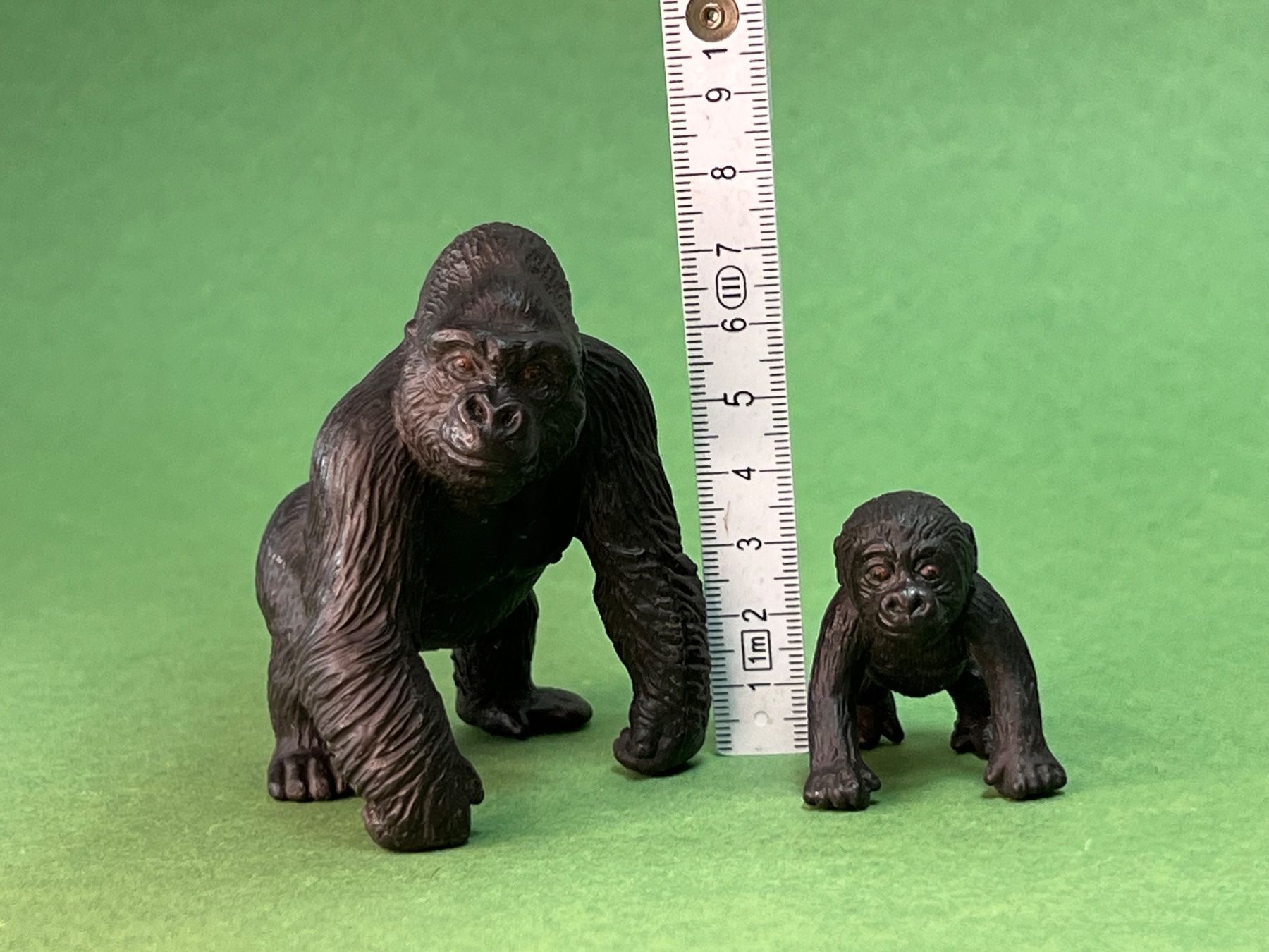 Schleich Statuette: Schleich Gorilla / Silberrücken Affe Junges - Made Germany – Usato da Ennetbaden venduto da mapa05 1