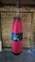 Boxsack rot mit Schriftzug guter Zustand