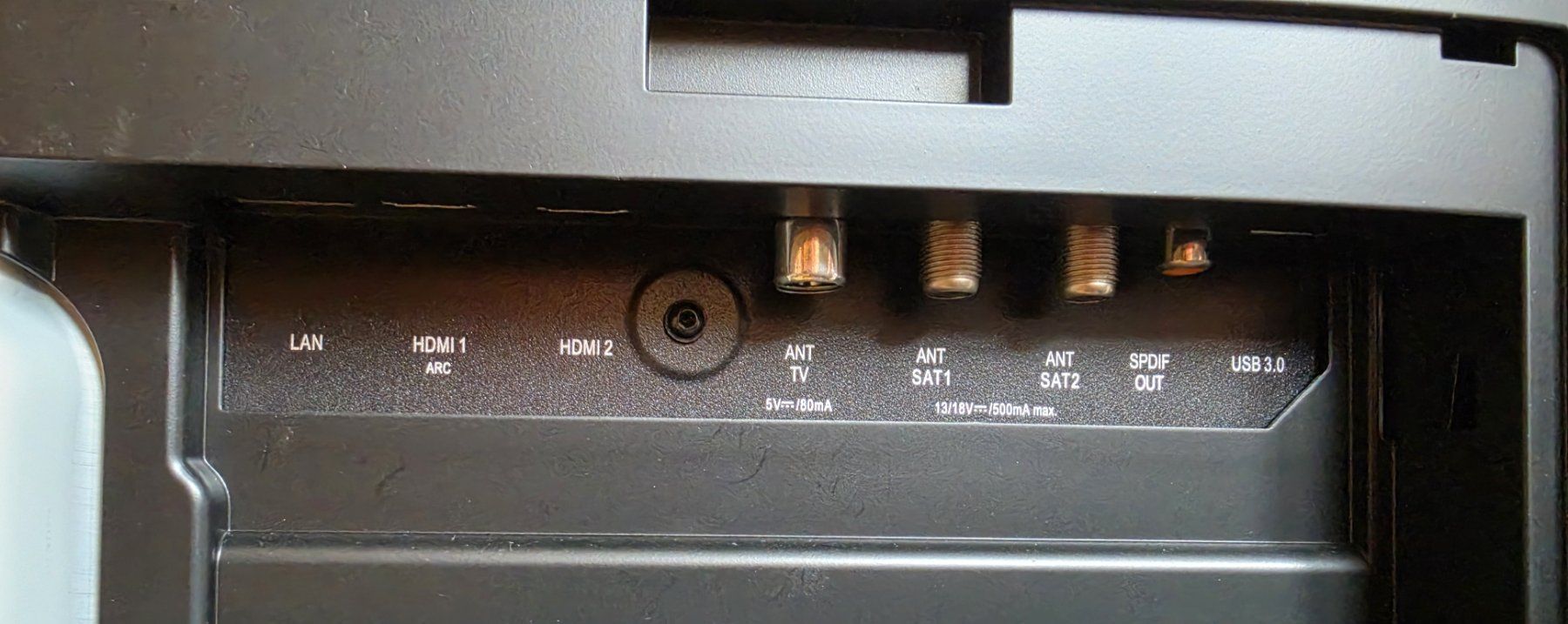 Loewe Televisori: Loewe Connect 32 TV – Usato da Uster venduto da Space25 2