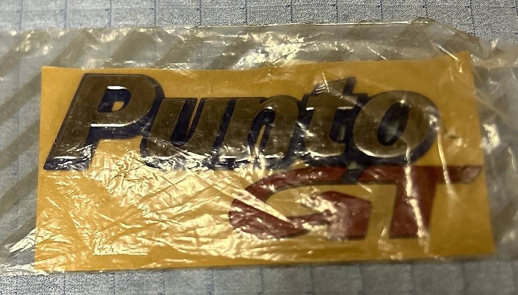 Tutti pezzi di ricambio auto: Fiat Punto GT Embleme – Usato da Ennenda venduto da Peppinied0