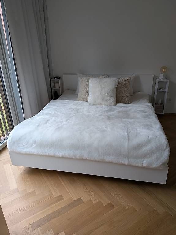 Letti: Bettrahmen 'Float' weiss 160x200cm – Usato da Basel venduto da fbnkllr 1