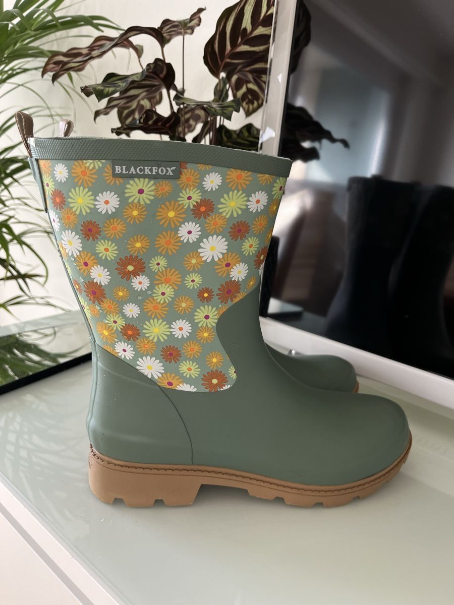 Scarpe da donna: Blackfox Gummistiefel grün Blumen Gr. 40 – Usato da Wohlen AG venduto da yev_q62x