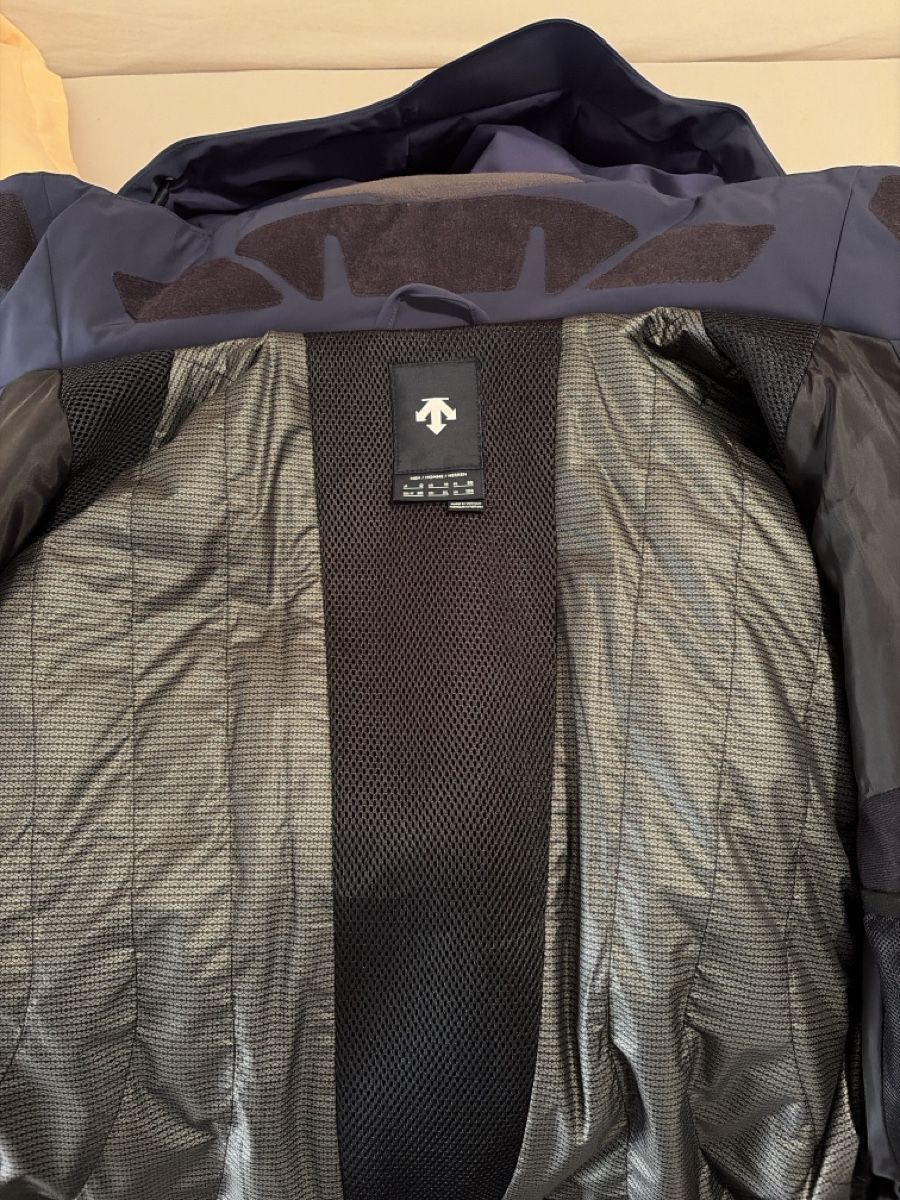 Giacche: Descente Ski Jacket, Navy Blue, size 50/M – Nuovo (secondo la descrizione) da Gossau ZH venduto da d64_2rr8 5