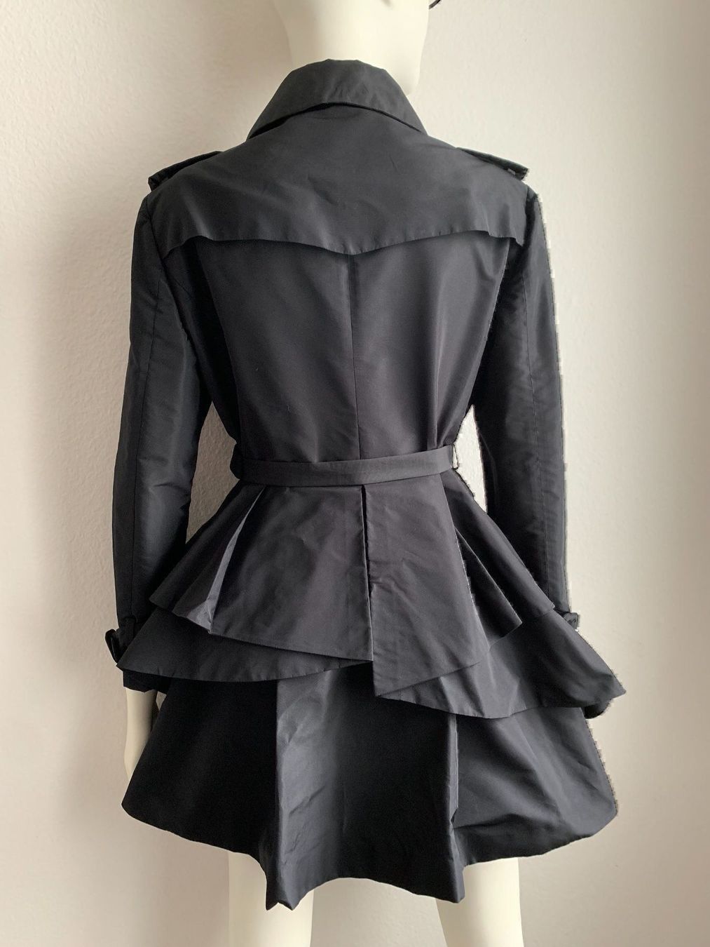 Miu Miu Mäntel: Miu Miu Mantel – Neu (gemäss Beschreibung) aus Winterthur von 19.19 6