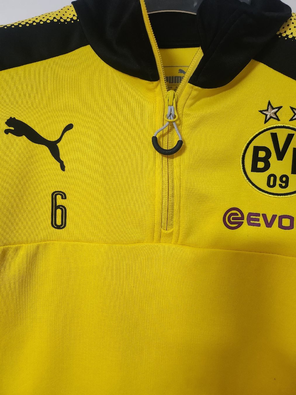 BVB Leibchen & Hosen: bvb Training zip  – Gebraucht aus taegerwilen von bachele 4