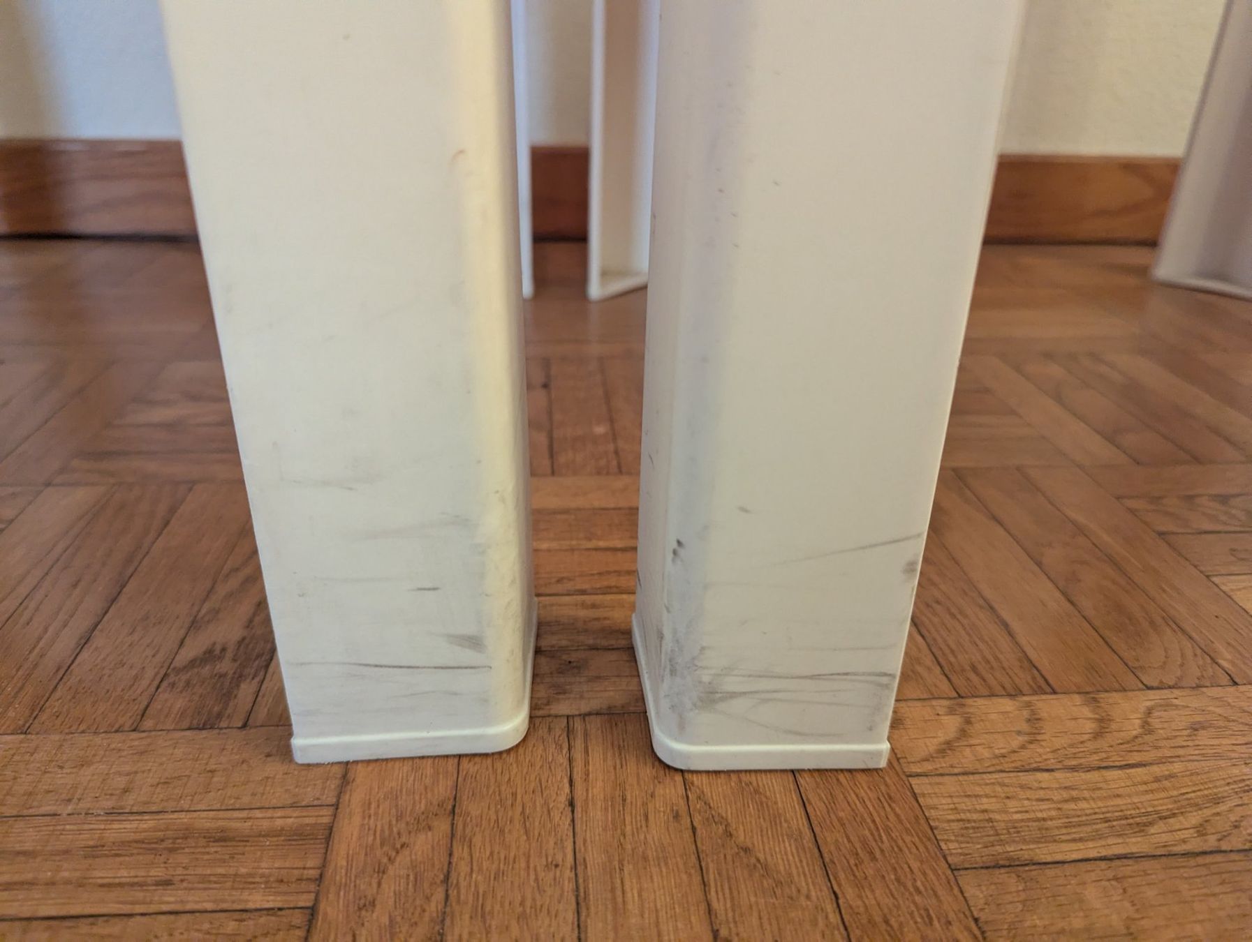 Hocker: 2er-Set Plastikhocker / Beistelltische, weiss – Gebraucht aus Romanshorn von UrbanMercato 1