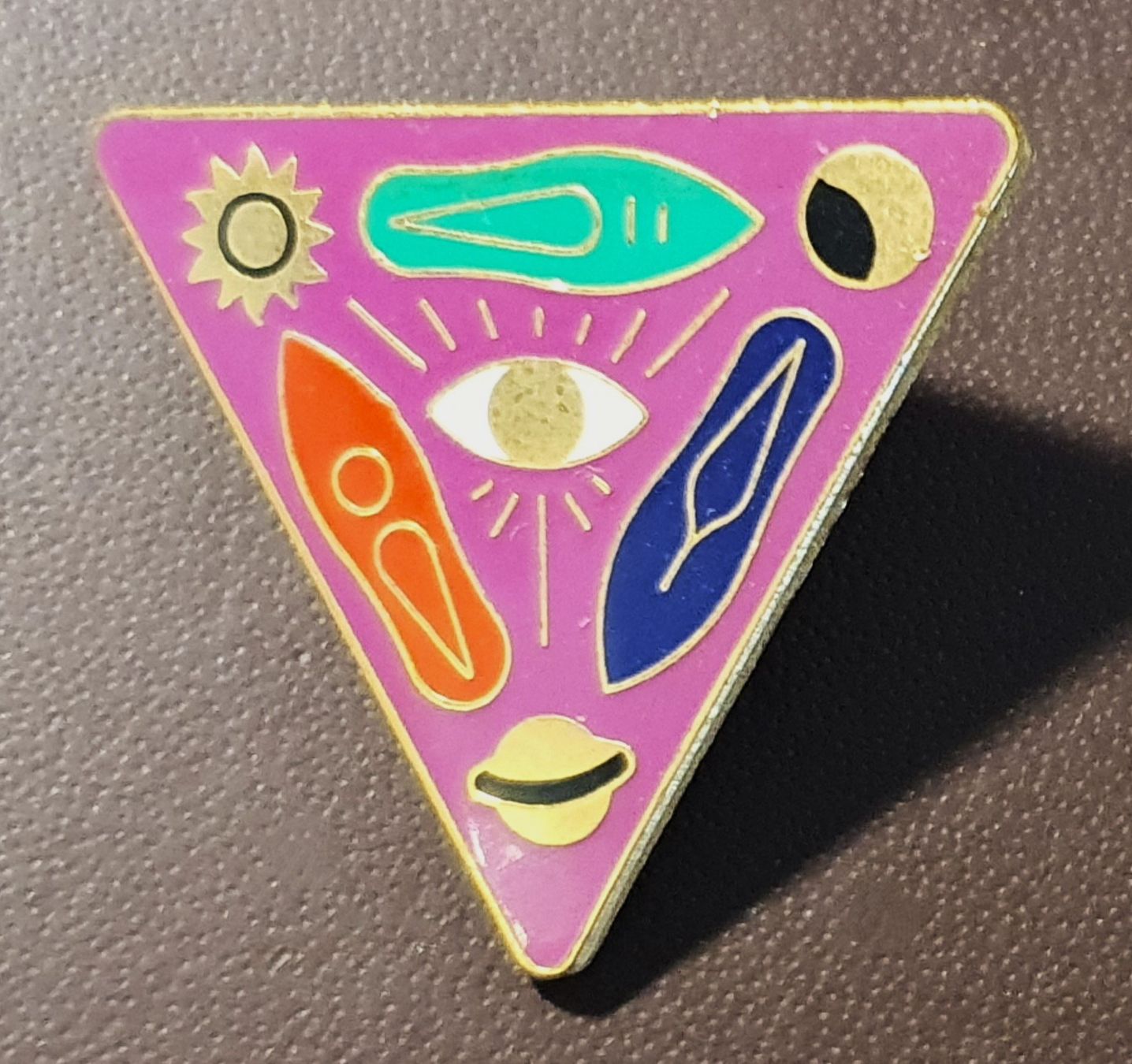 Placchette & Badge: T600 - Kunst Pin Das Auge – Usato da Reinach BL venduto da Boston-Verkauf