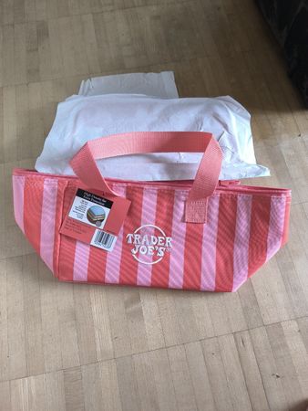 Trader Joe s Summer Cooling Tote Bag 