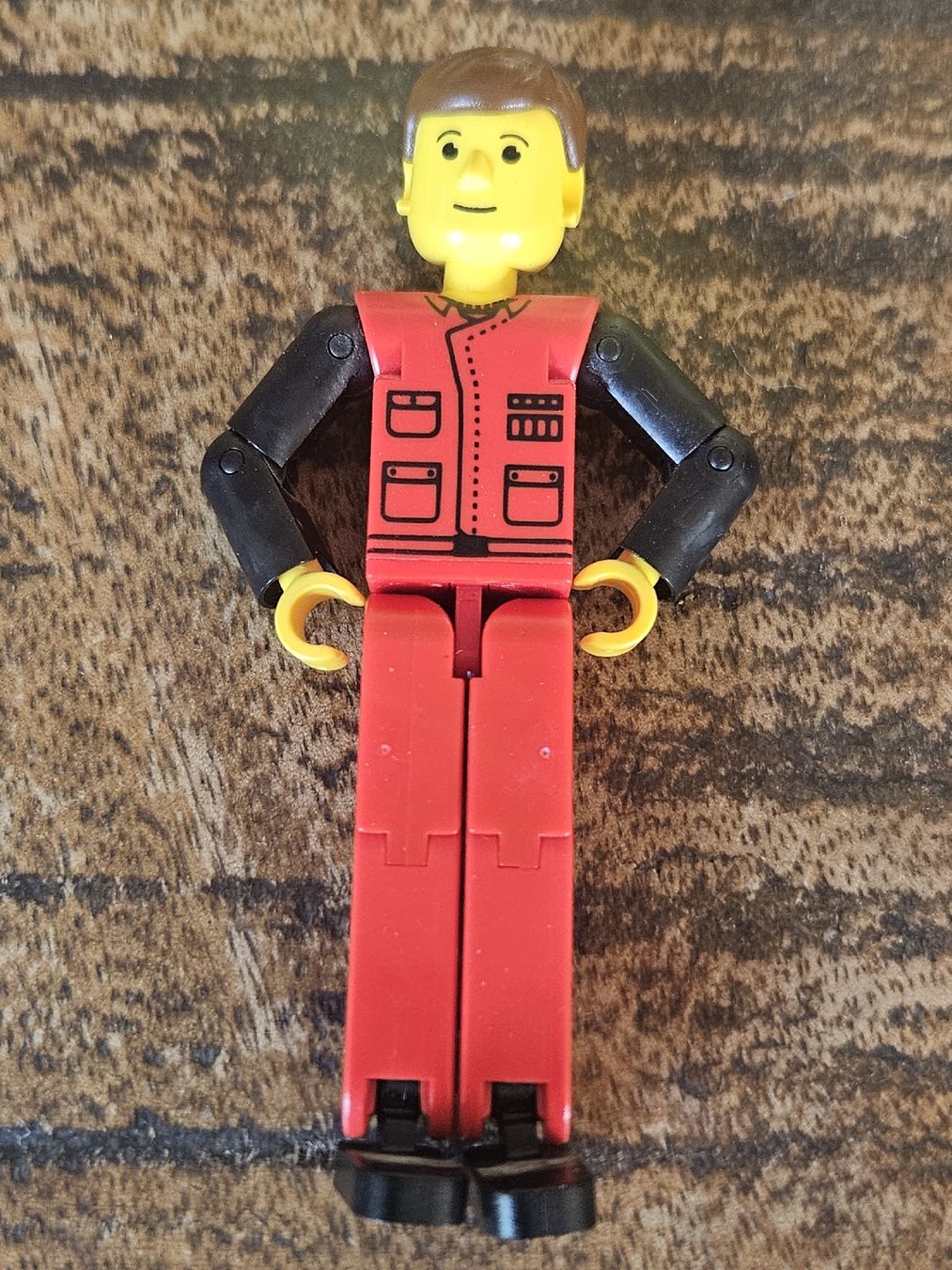 Lego Kit di costruzioni: lego figurine tech028 Technic Figure Red Legs,  – Usato da Confignon venduto da Ecrofigs