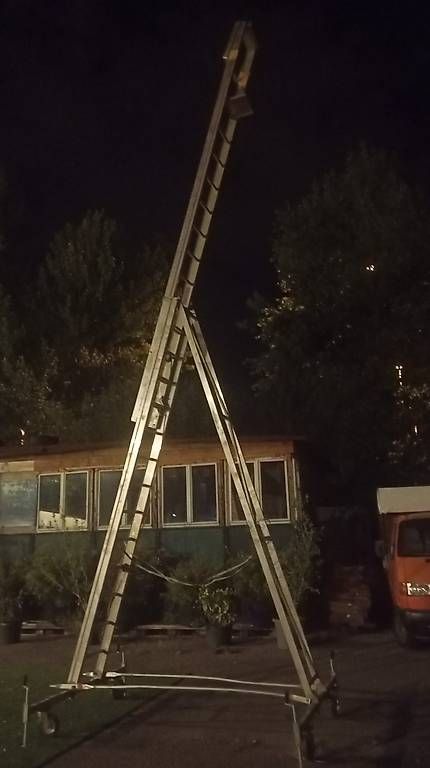 Leitern: Leiter Aluminium mit Rollen gebraucht – Gebraucht aus Basel von Petergunn