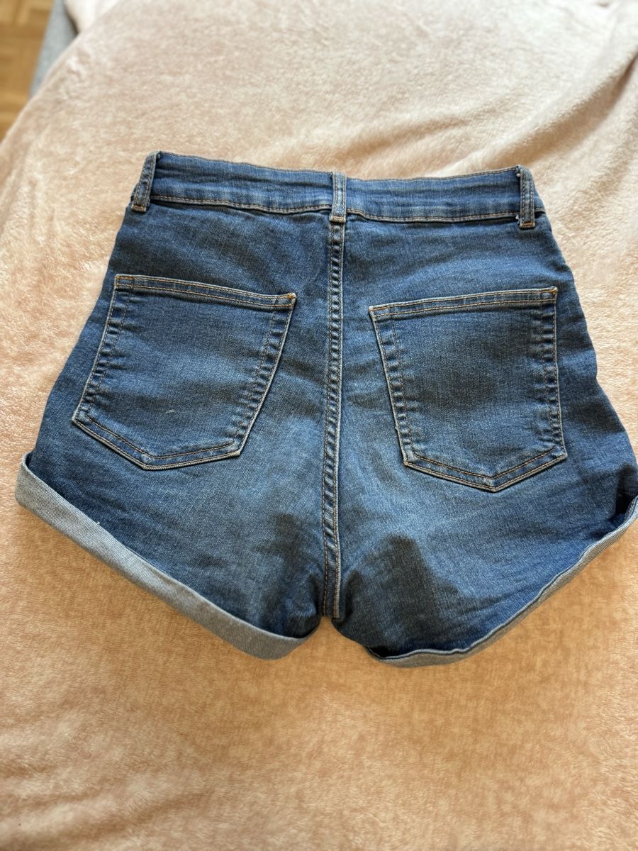 H&M Jeans: Short en jeans – Gebraucht aus Prilly von bru_kk67 1
