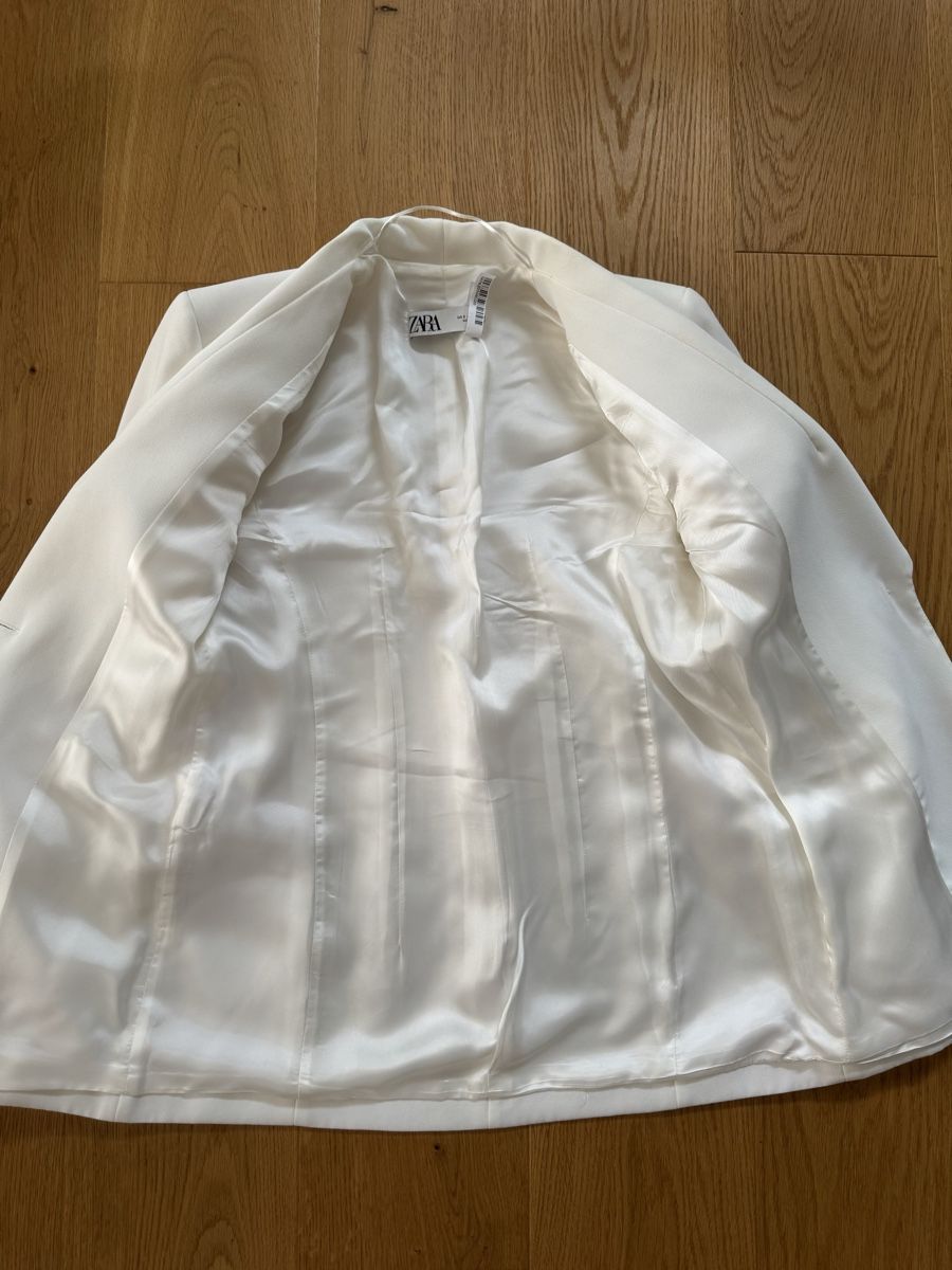 Zara Vestes: Weisser Smoking Blazer – D'occasion à Luzern par wet_7bm6 2