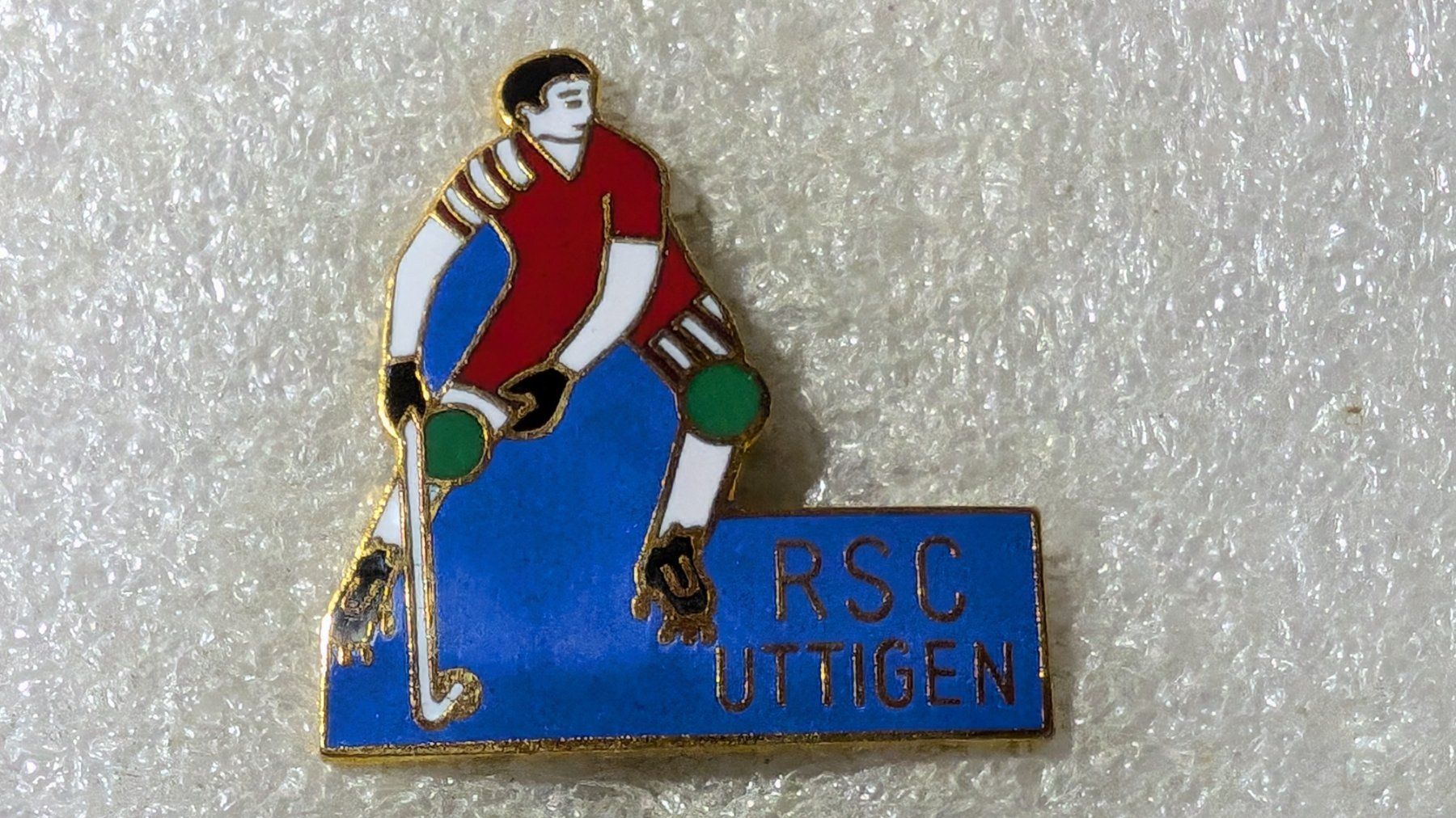 Placchette & Badge: Ansteckpin 166: RSC Uttigen – Usato da Oppligen venduto da Pin-Fall-Shop