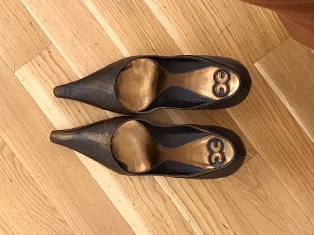 Escada Damenschuhe: Escada Shoes – Gebraucht aus Erlenbach ZH von topchick 1