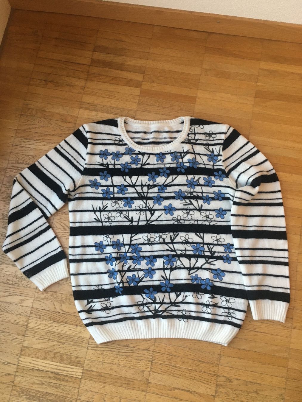 Pullover & Sweatshirts: Damen Strick Pullover, Gr. 36 – Gebraucht aus Zürich von VorlonShadow