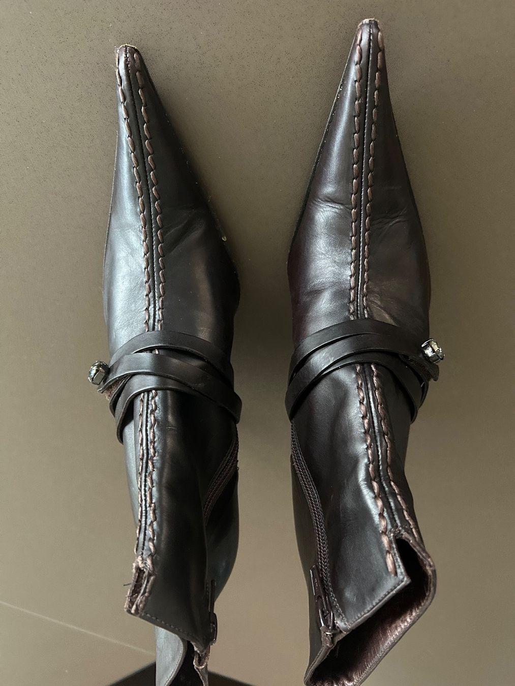 Navyboot Scarpe da donna: dunkelbraune Stiefelette von NAVYBOOT – Usato da Kilchberg ZH venduto da Anie. 2