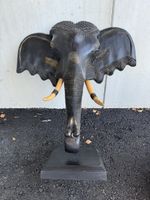 Tolle ältere Elefantenskulptur, Holz geschnitzt mit Sockel