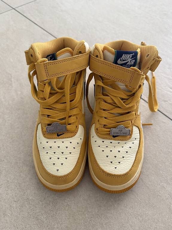 Chaussures hommes: Nike air force mid 1 paris pollen 37.5 – D'occasion à Koppigen par _f.n_ 1