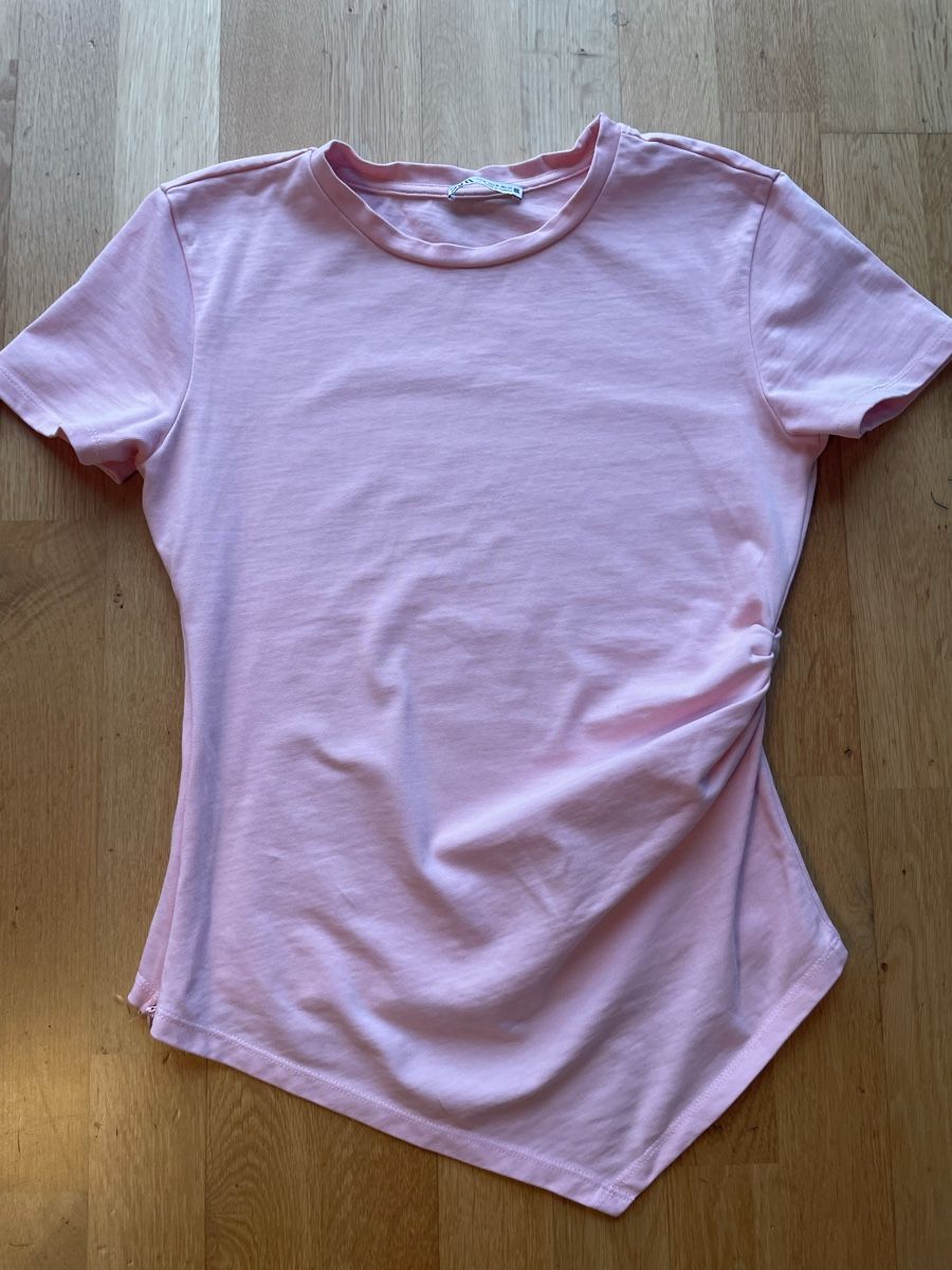 Zara T-shirt: Zara T-shirt – Usato da Murten venduto da bobby99777744