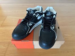 Nike Air Flight 89, Gr. 44 (US 10) – guter Zustand.
