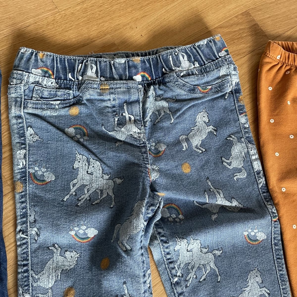 Pantaloni: Hosen 116 – Usato da Oetwil am See venduto da mar_t7ct 2