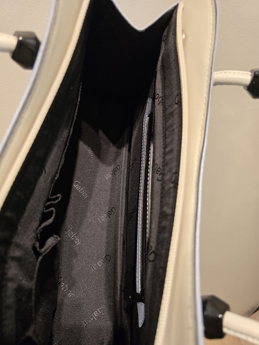 Gabor Borse da donna: Gabor Handtasche hellblau, neuwertig, elegant – Usato da Zofingen venduto da Loop_ReSale 5