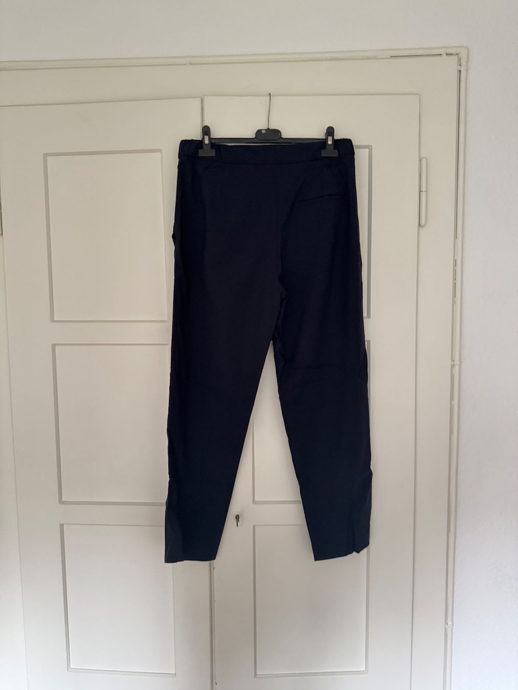 Massimo Dutti Pantaloni: Massimo Dutti Stoffhosen dunkelblau Gr. 40 – Usato da Zürich venduto da nberyll 2