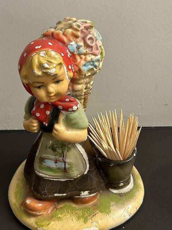 Statuette: Statuette anni '40 in gesso  – Usato da Cugnasco venduto da dilan1 2