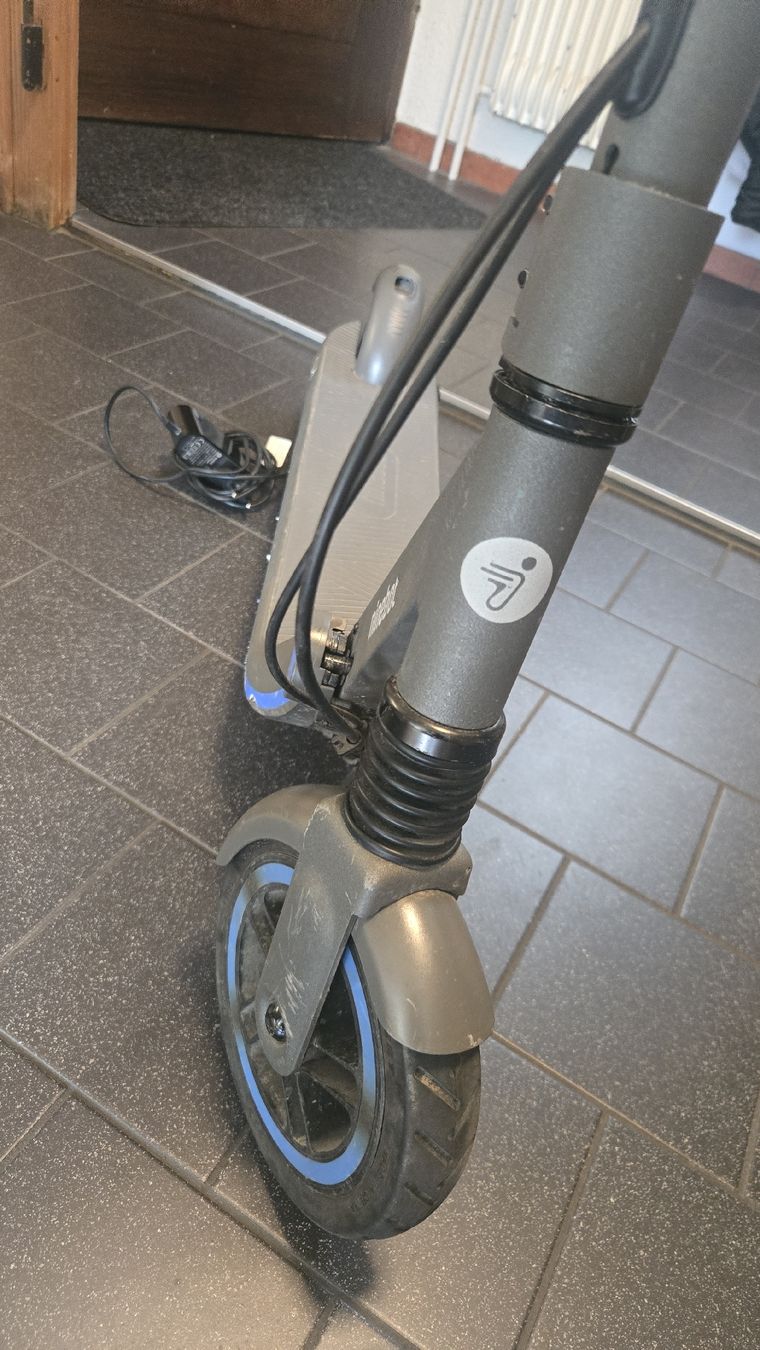 Segway Kickboard: Ninebot E8 Kids Elektro Kickboard – D'occasion à Zürich par Deesay 6