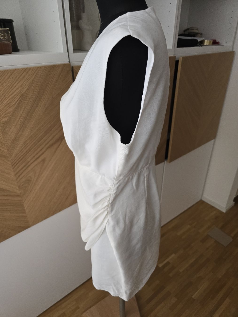 Mango Vestiti: MNG Kleid Wickeloptik – Usato da Zürich venduto da ale_bg2x 2