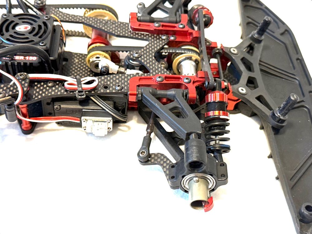 RC Kits de montage: CAPRICORN LAB 803 EP Race Evo 1/8 ON-ROAD – D'occasion à Yverdon-les-Bains par Fijo-rc 5